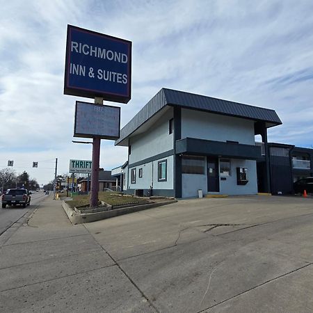 Richmond Inn And Suites エクステリア 写真