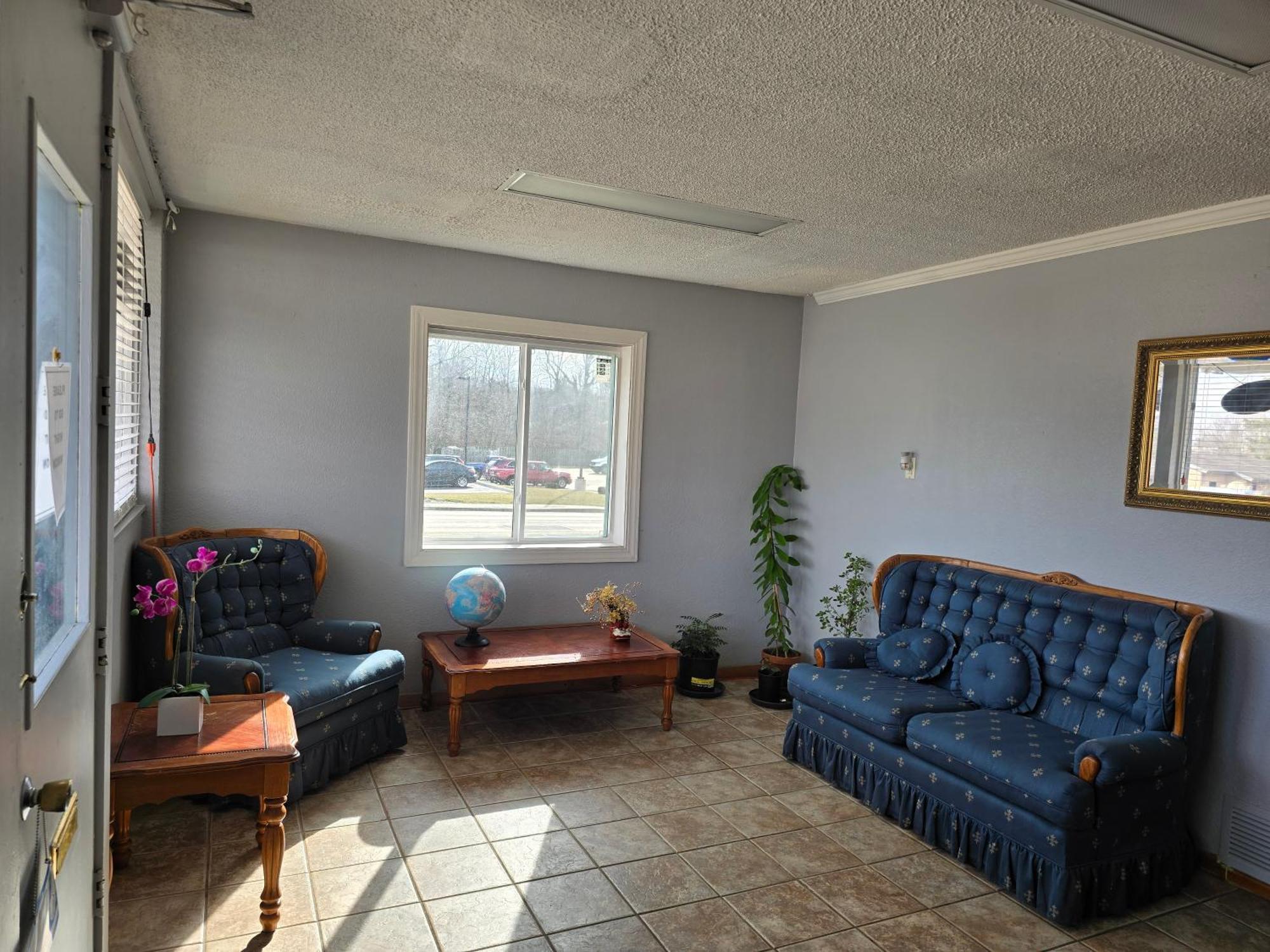 Richmond Inn And Suites エクステリア 写真