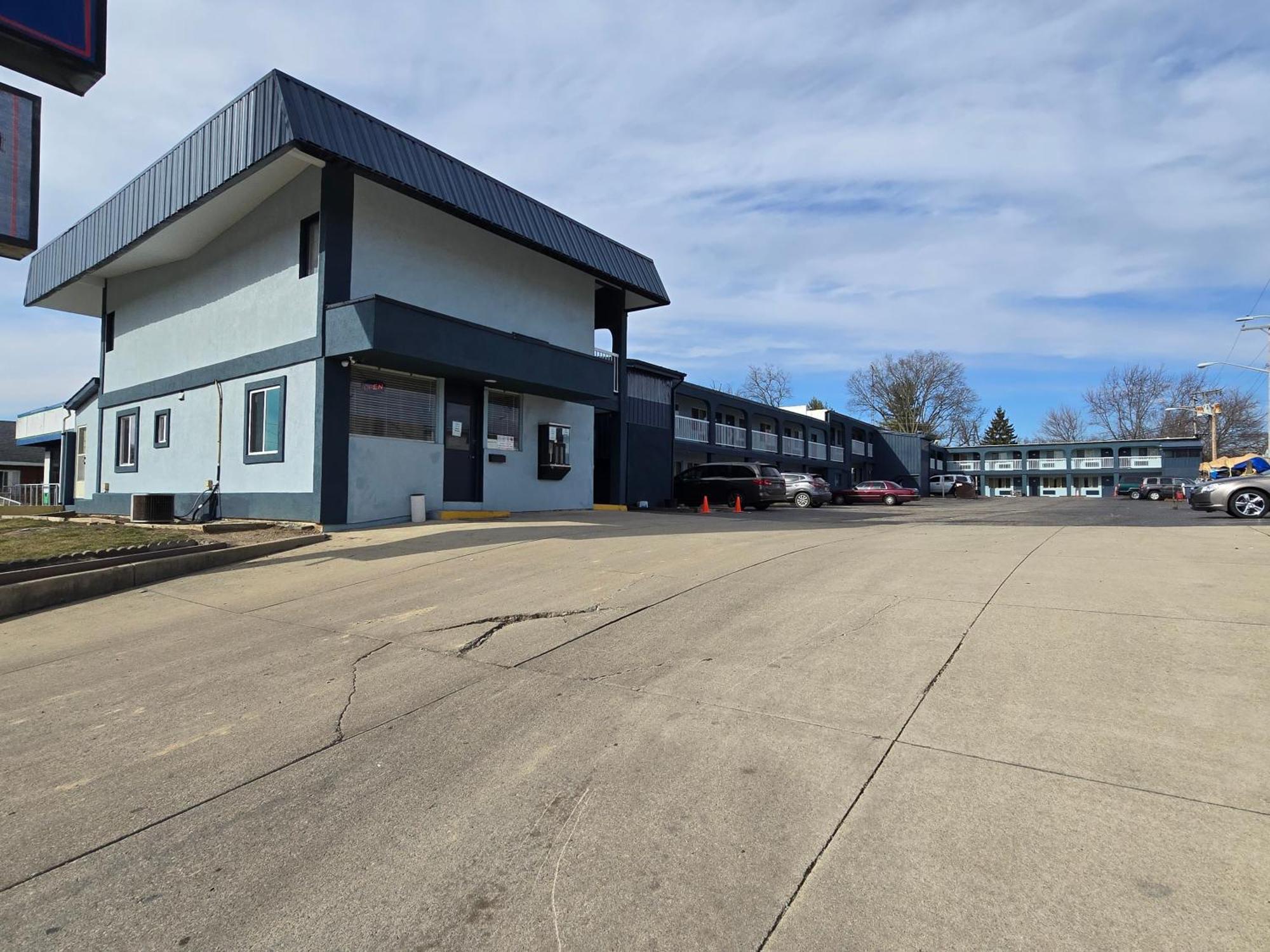 Richmond Inn And Suites エクステリア 写真