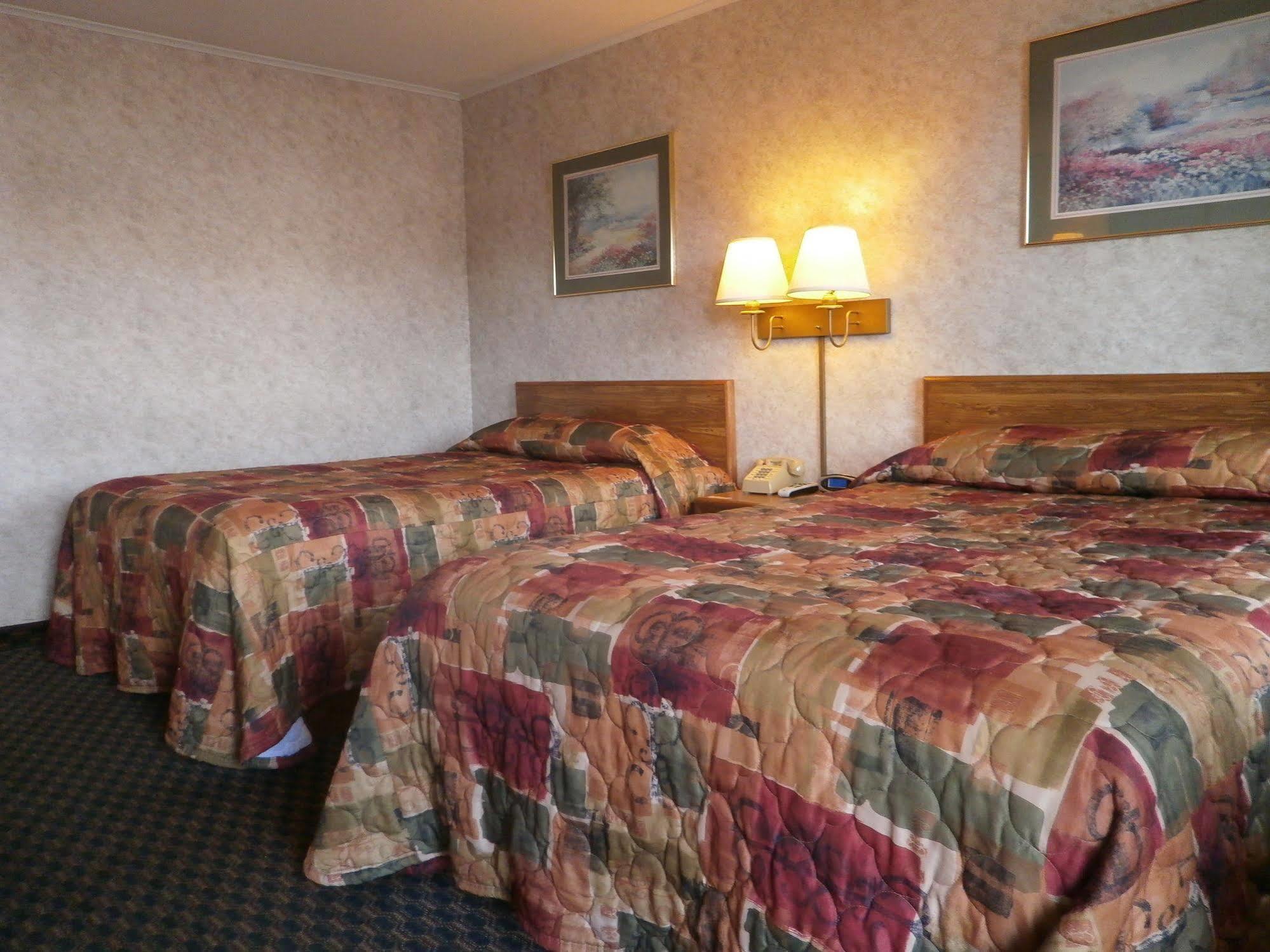 Richmond Inn And Suites エクステリア 写真