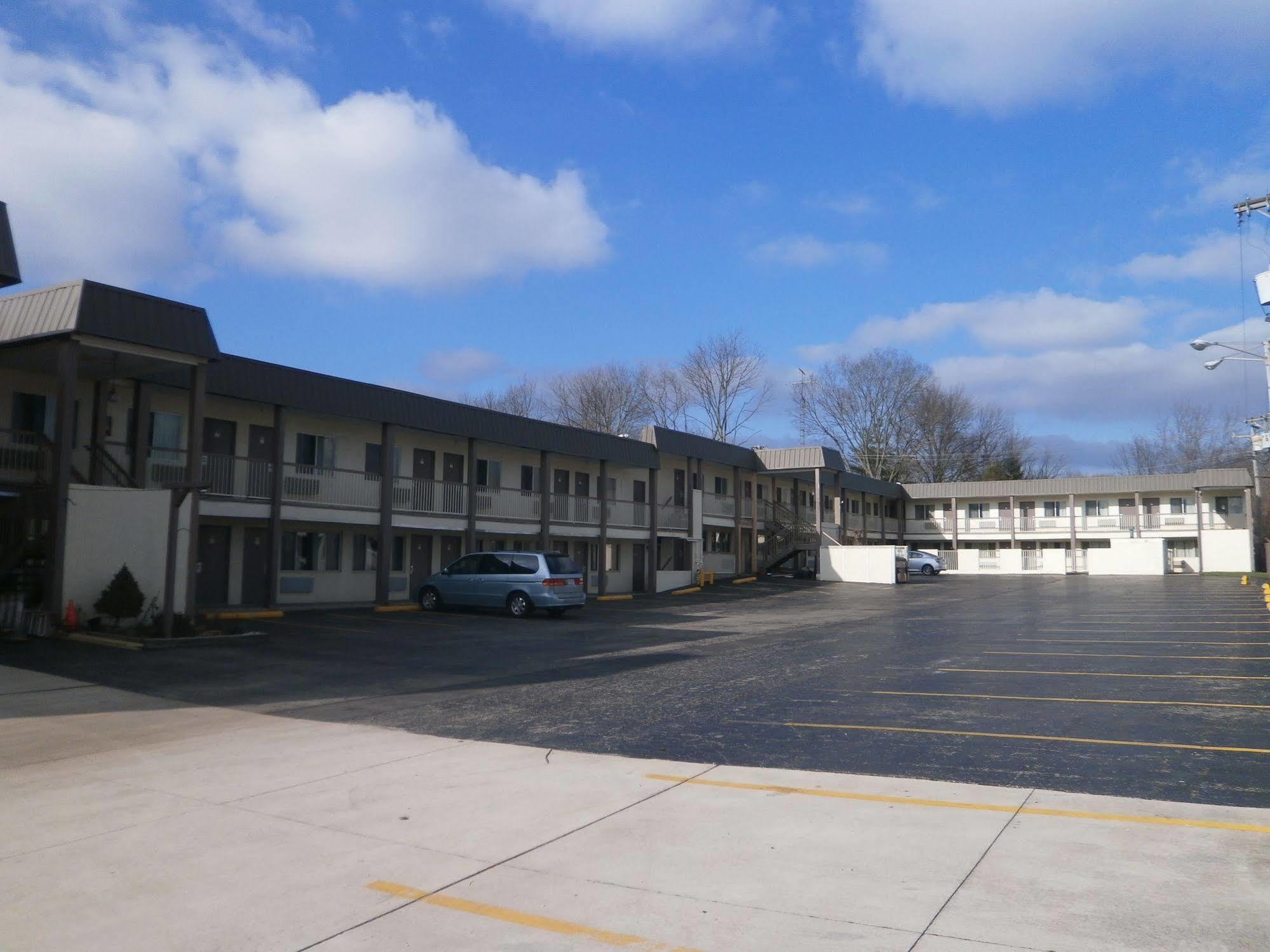 Richmond Inn And Suites エクステリア 写真